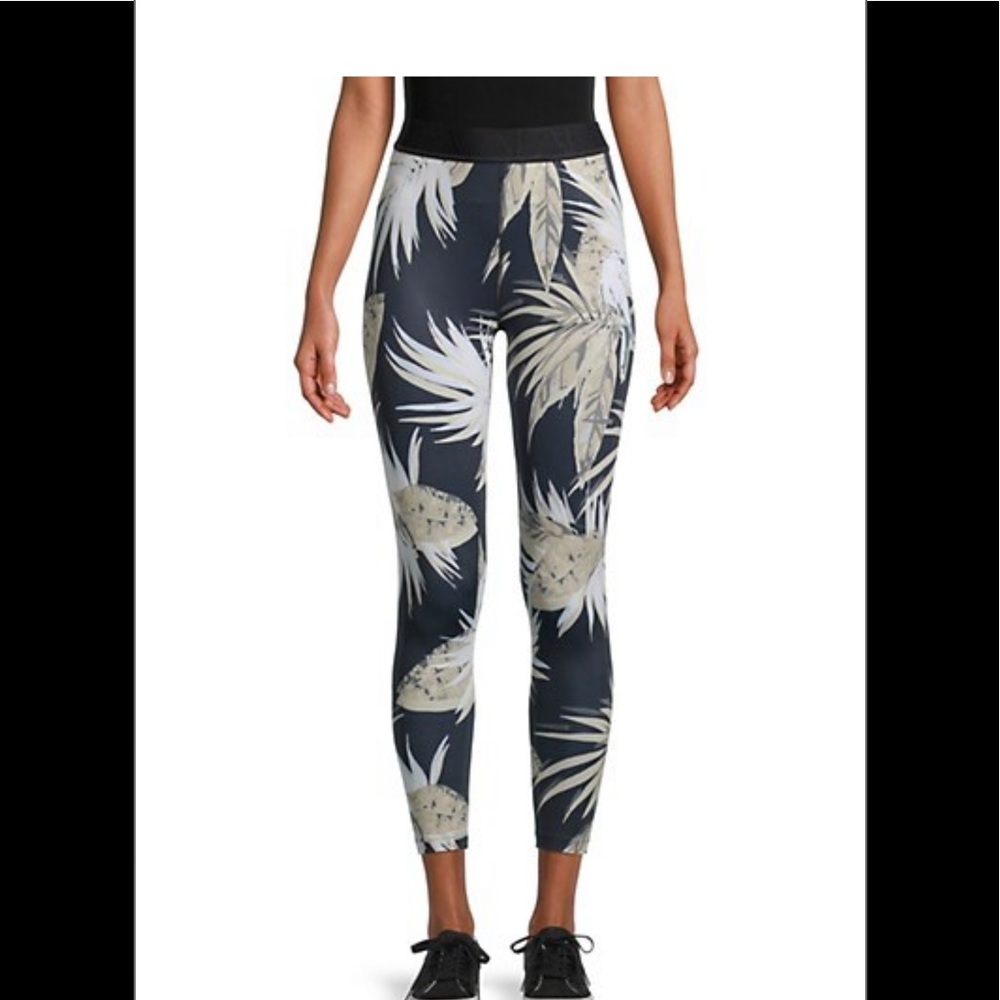 Alala leggings size Small